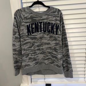 Royce camo Kentucky crewneck, size small